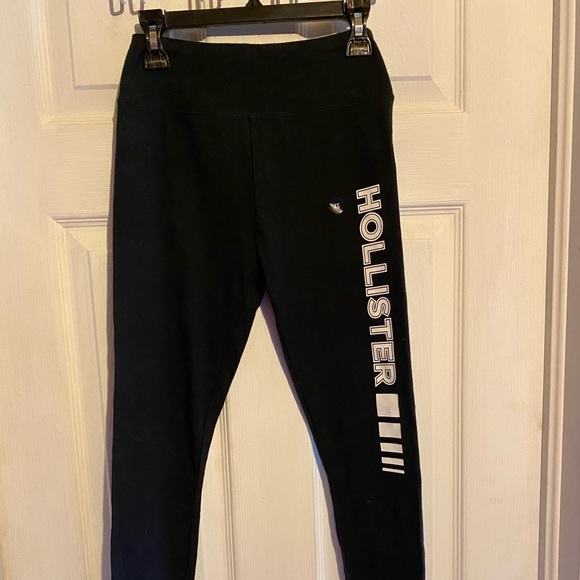 Hollister Pants \u0026 Jumpsuits | Hollister Leggings | Color: Black | Size: Xs | Twoffa's Closet